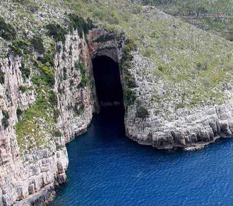 Haxhi Ali Cave